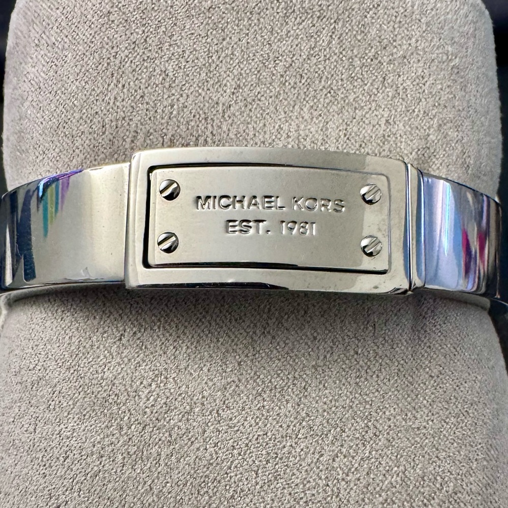 Michael Kors MK silver bangle cuff bracelet BRAND NEW